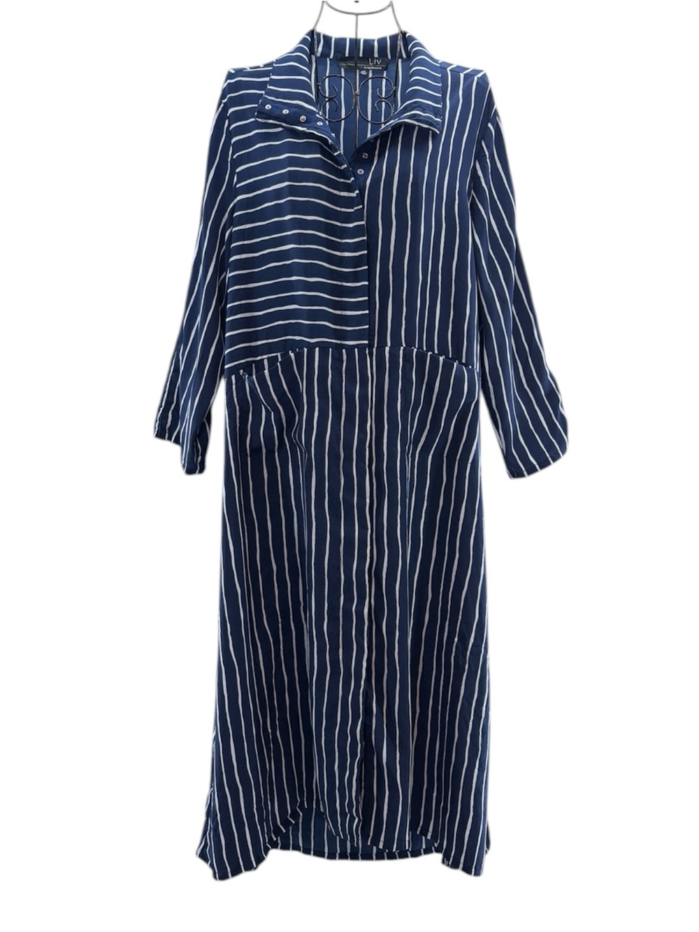 NEW Liv Navy & White Striped Long Straight Shirt Dress Travel Crinkle Size XS